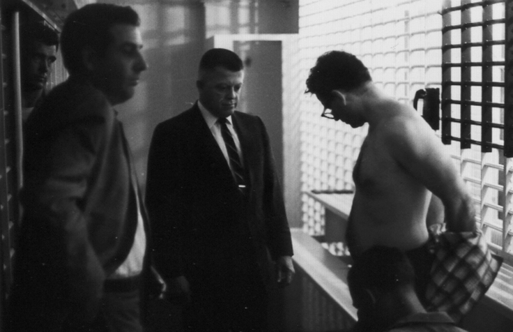 12James Earl Ray being searched 02.jpg
